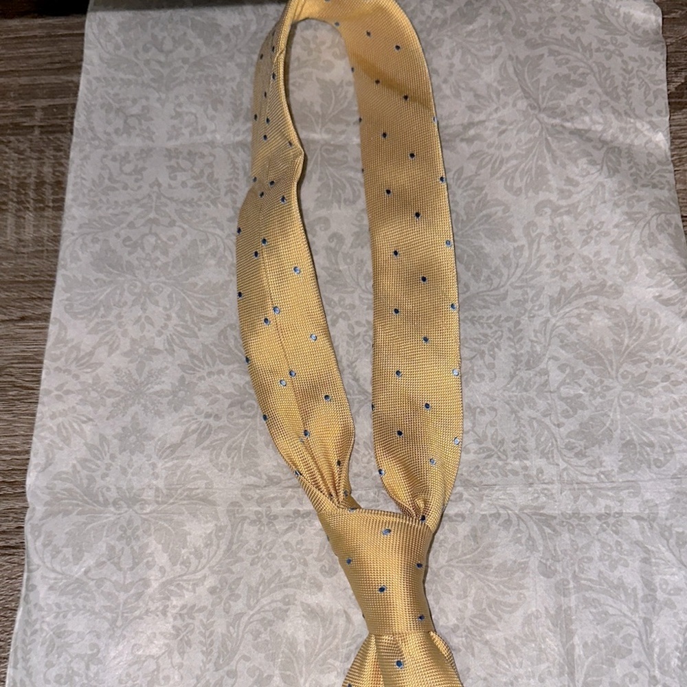 Nautica Yellow Polka Dot Silk Tie